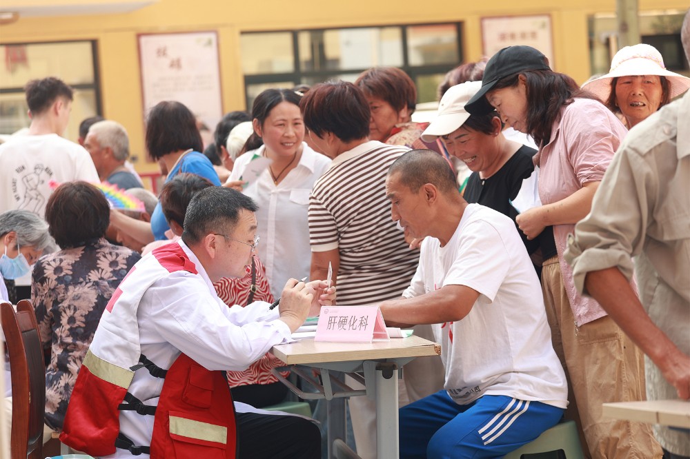 必赢贵宾会3003官网携手郑州市红十字会开展“红会送医”义…